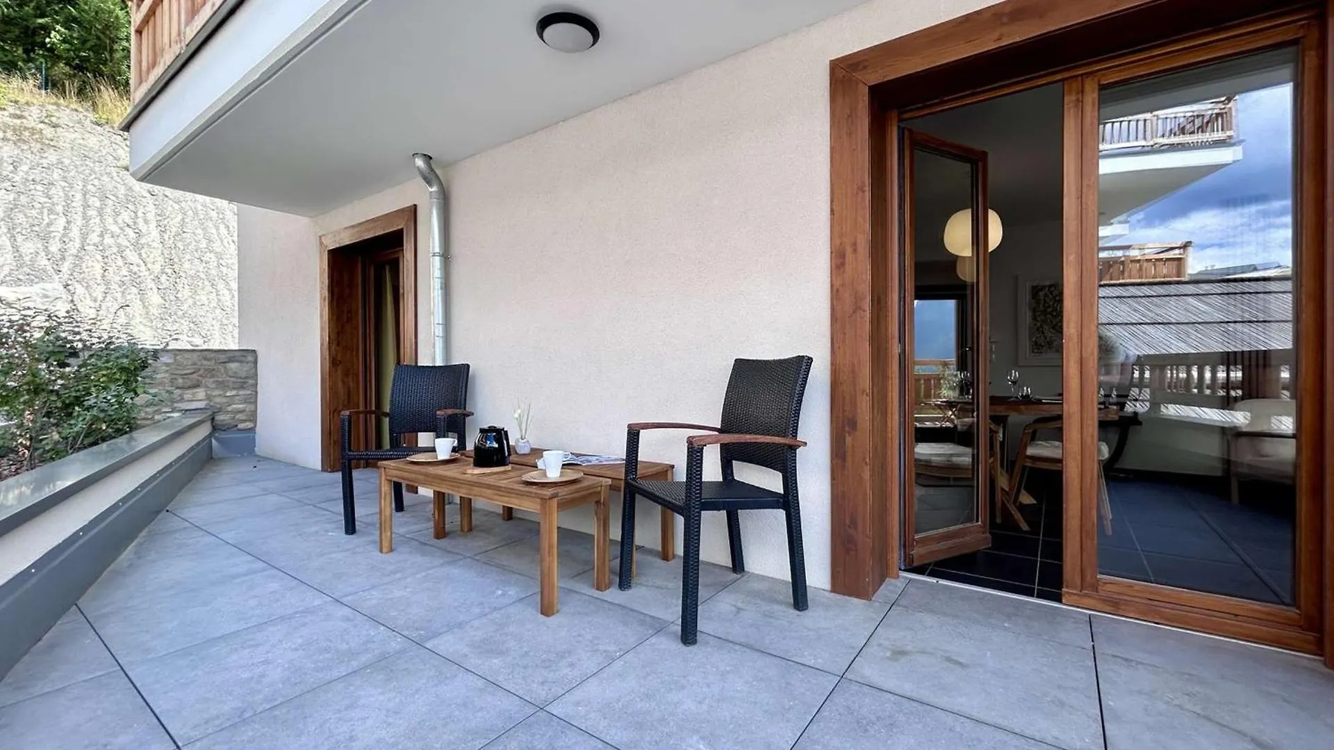 Apartment Appartement Lumineux 2 Chambres Avec Terrasse Et Garage Prive A Briancon - Fr-1-330C-144