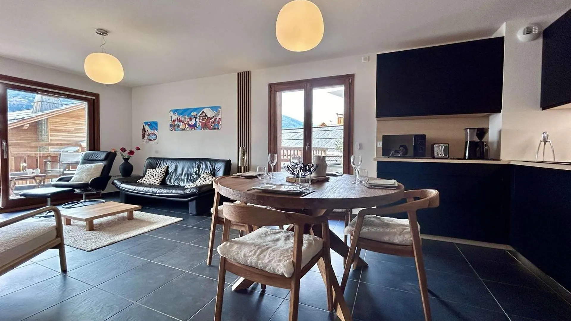 Apartment Appartement Lumineux 2 Chambres Avec Terrasse Et Garage Prive A Briancon - Fr-1-330C-144