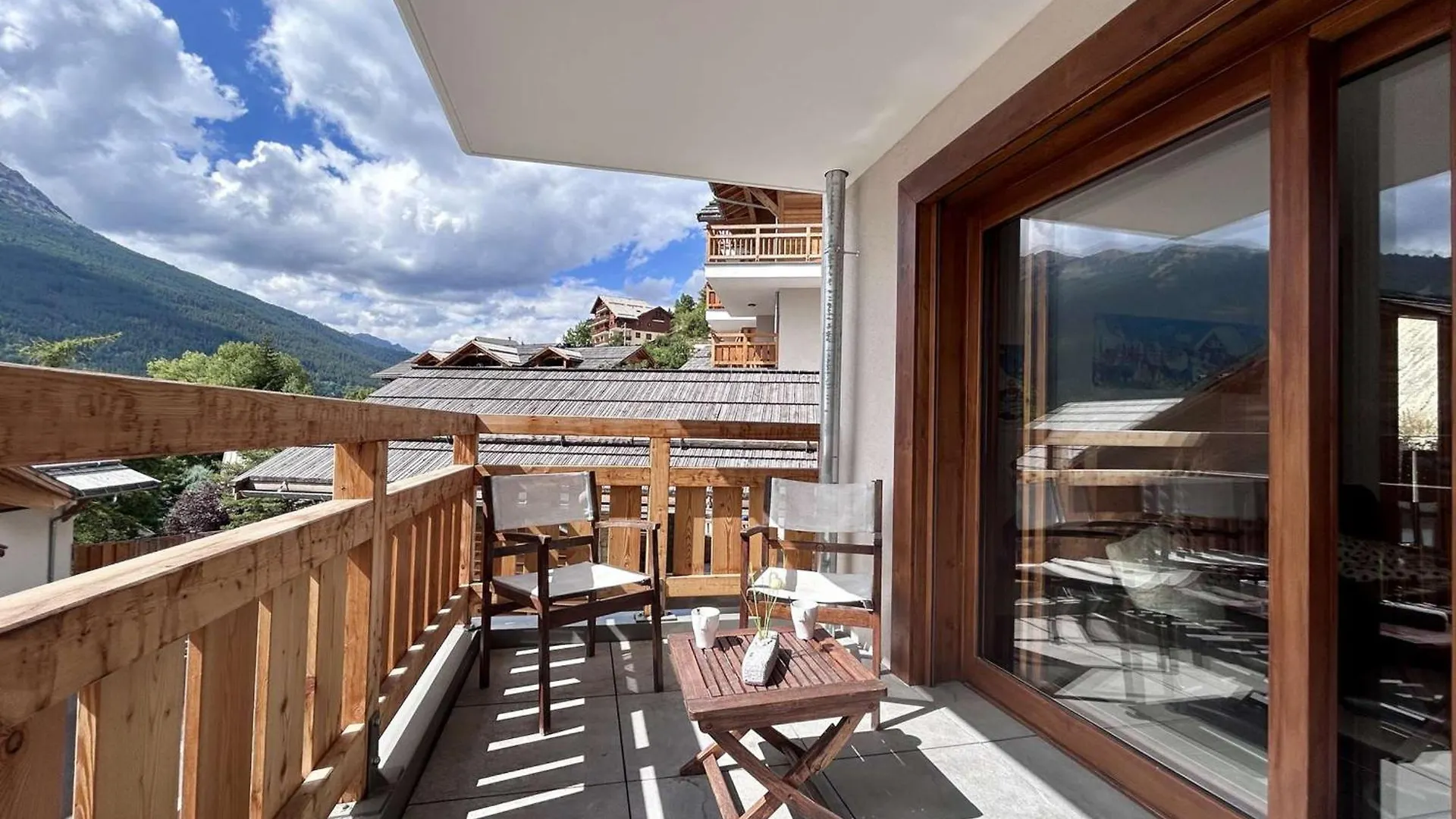 Apartment Appartement Lumineux 2 Chambres Avec Terrasse Et Garage Prive A Briancon - Fr-1-330C-144 France